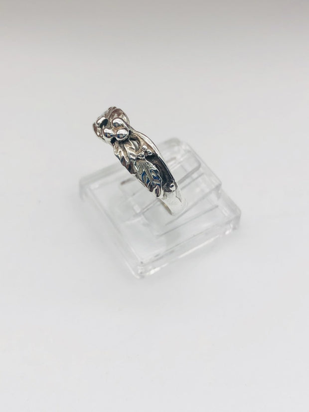 .925 Sterling Silver Fashion Ring